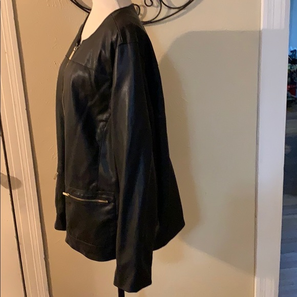 Liz Claiborne Leather Jacket - Picture 5 of 6